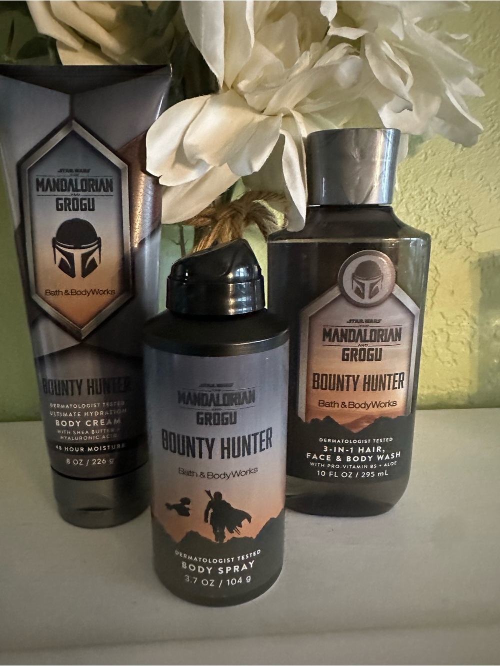 Bath & Body Works Mandalorian Grogu Bounty Hunter Set - Black, Gray, Silver